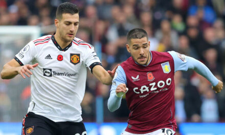 Aston Villa sorprende al Manchester United