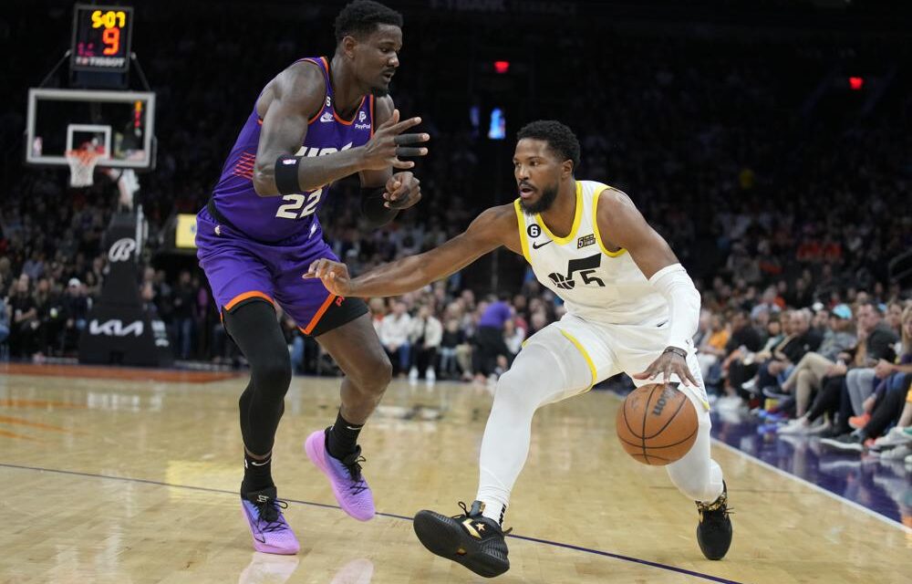 Con 29 puntos y 21 rebotes de Ayton, Suns superan al Jazz