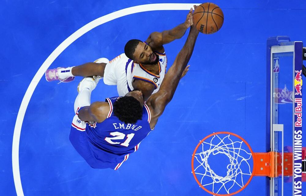 Embiid vuelve con doble doble; 76ers vencen a Suns