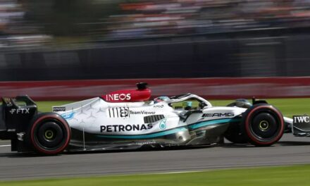 Wolff: Mercedes perdió 10 meses de desarrollo por problemas del W13