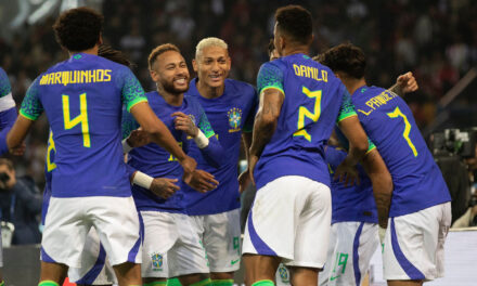 Tite encabezó comitiva Brasil que empezó el viaje rumbo a Qatar 2022