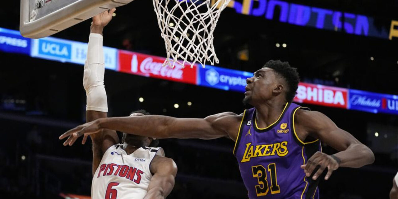 Lakers superan 128-121 a Pistons sin contar con LeBron