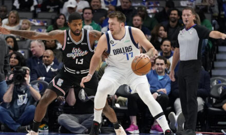 Dallas se sostienen y superan por 103-101 a Clippers