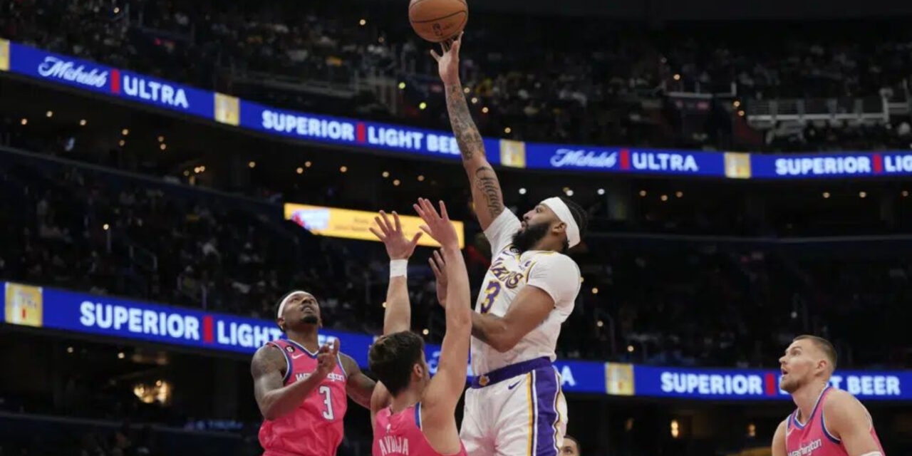 Con 55 puntos de Davis, Lakers vencen a Wizards