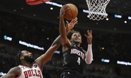 Con 36 puntos de Porter, Rockets vence por 133-118 a Bulls