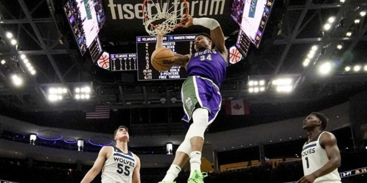 Antetokounmpo anota 43 puntos y Bucks ganan 123-114 a Bucks