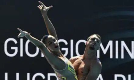 Los hombres podrán competir en natación artística olímpica