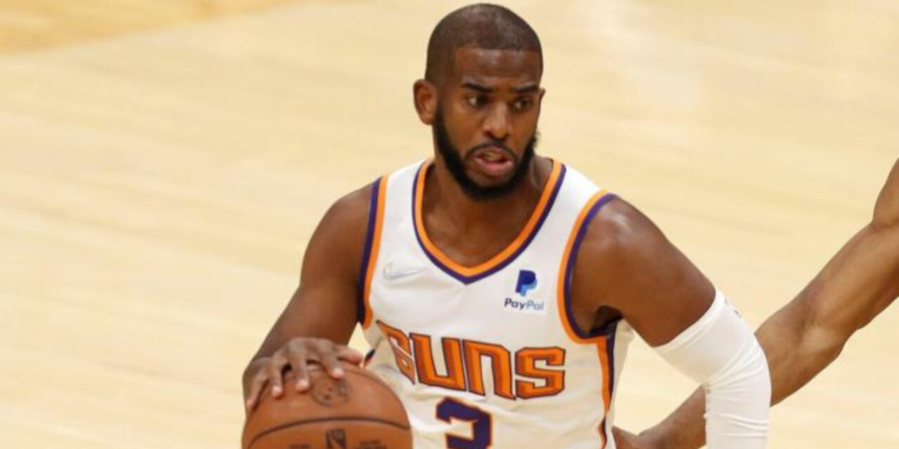 Chris Paul se gradúa en comunicación en Winston Salem