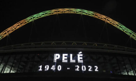 Pelé recordado por impulsar el fútbol en todo el mundo