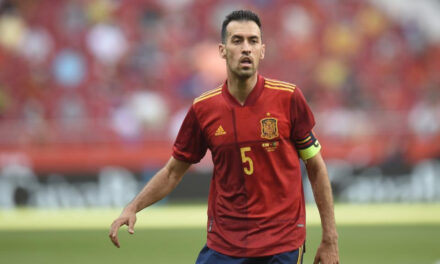 Busquets anuncia su retiro de la Selección de España