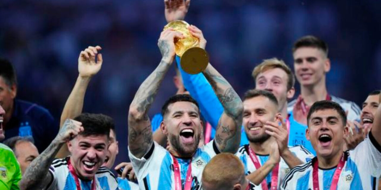 Nicolás Otamendi quiere extender su estadía en Europa y demora su regreso al fútbol argentino