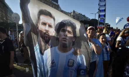 Messi, bajo el influjo de Maradona, va por su cetro mundial