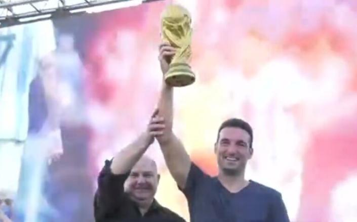 Scaloni, homenajeado en Pujato, su ciudad natal: “Este es el triunfo de todos, de un país”