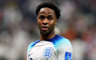 Raheem Sterling voló a Inglaterra por robo a su casa