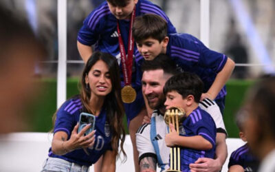 Antonella Roccuzzo, el eterno soporte de Messi y la única que puede darse el lujo de besar la Copa del Mundo