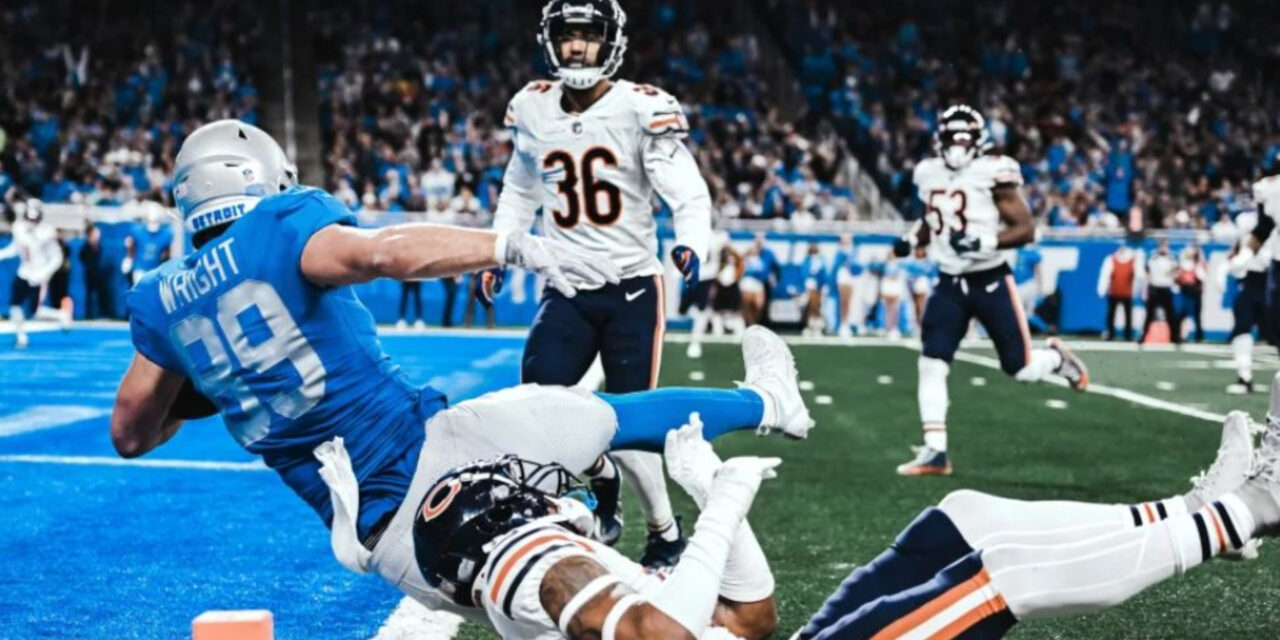 Lions apalean 41-10 a Bears y aspiran a los playoffs