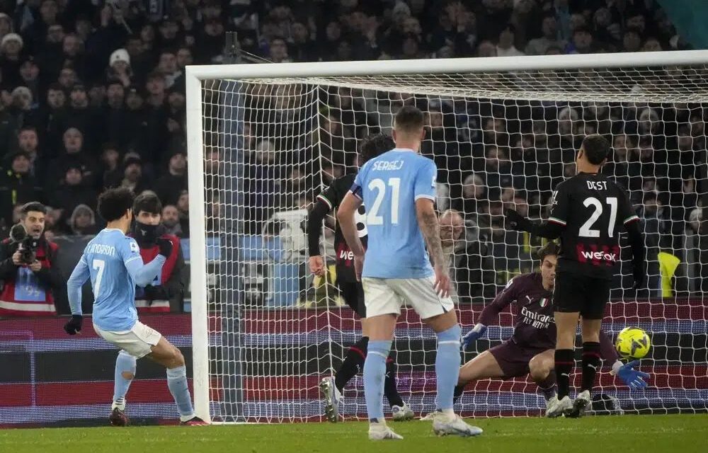 El Milan sigue de capa caída, pierde 4-0 ante Lazio