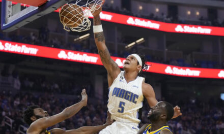 Magic derrota 115-101 a Warriors; Banchero anota 25 puntos