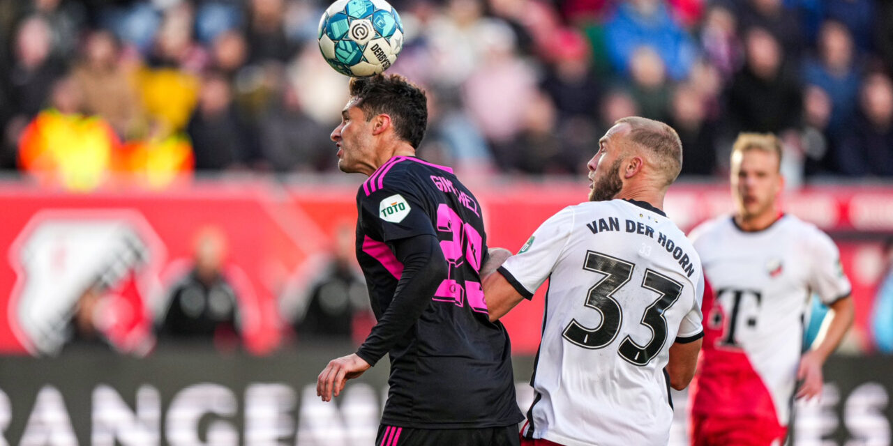 Feyenoord y Santi Giménez rescataron el empate ante el Utrecht