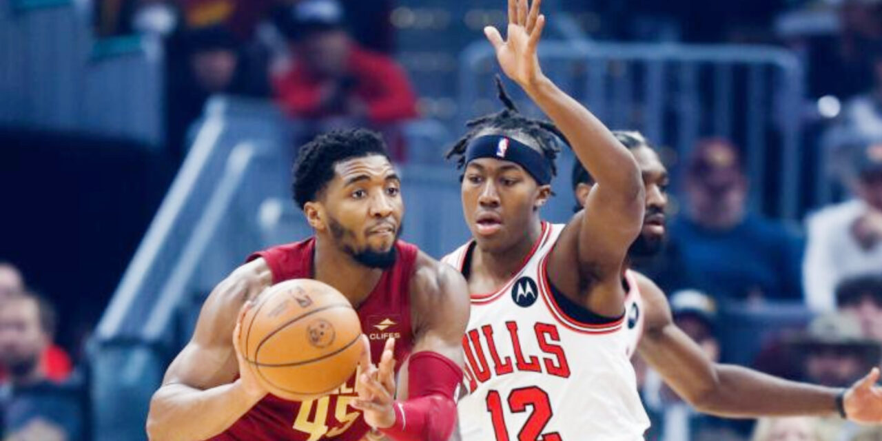 Mitchell anota 71 puntos; Cavs vencen a Bulls en alargue