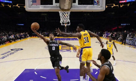 Kings derrotan a Lakers 116-111 en su 5ta victoria seguida