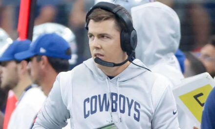 Kellen Moore dejó de ser coordinador ofensivo de los Cowboys