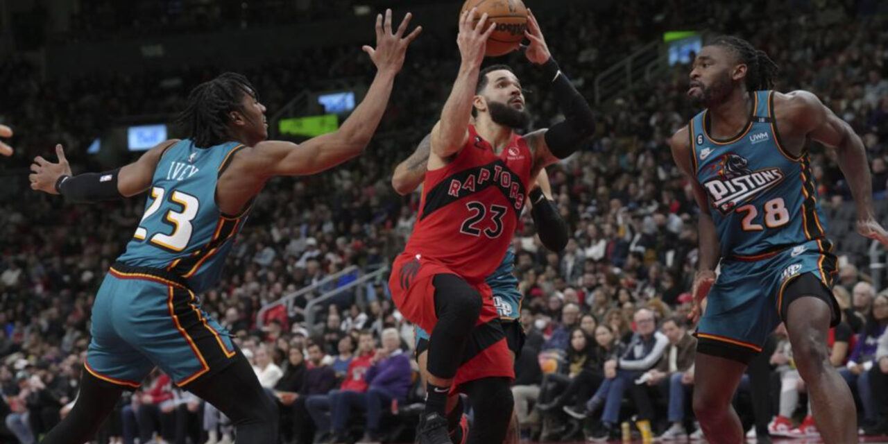 VanVleet supera los 30 puntos, Raptors vencen a Pistons