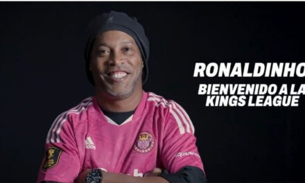 Ronaldinho regresa al futbol en la Kings League