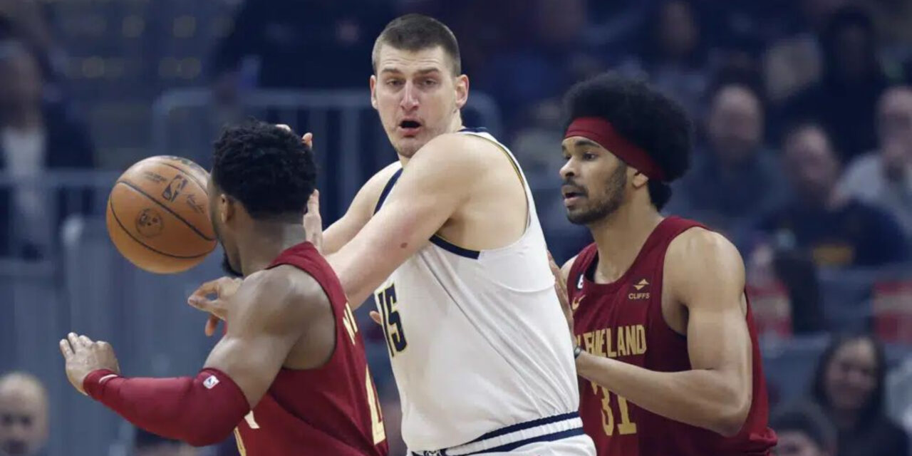 De la mano de Jokic y Porter Jr., Nuggets vencen a Cavaliers