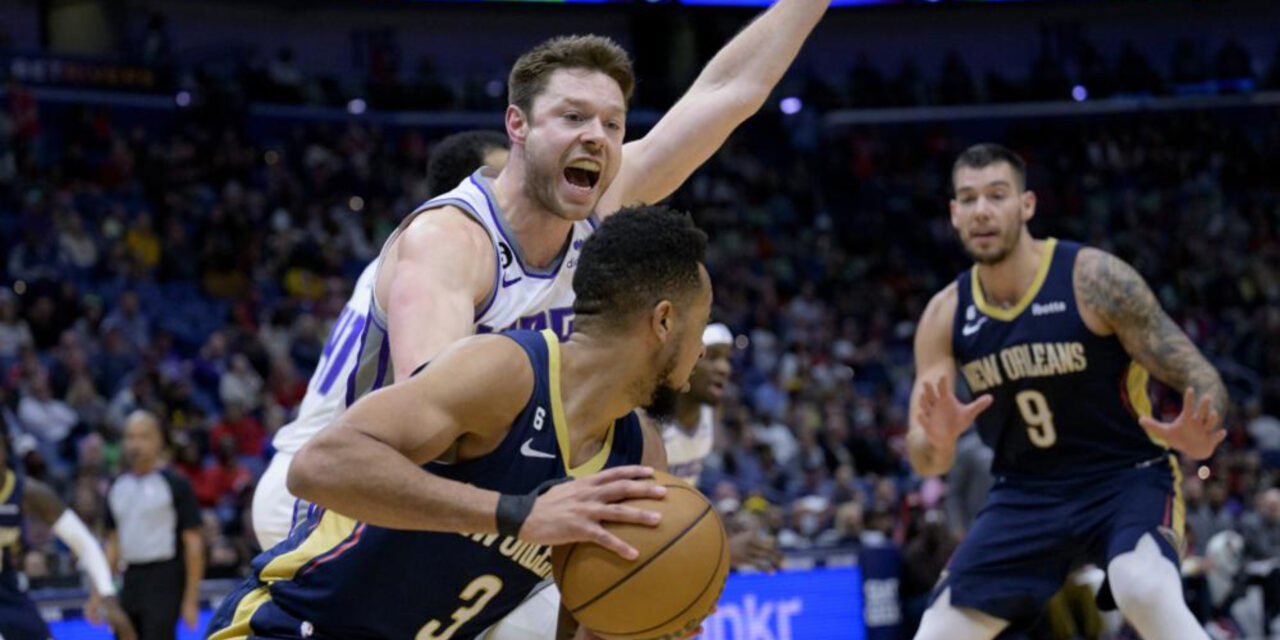 Murphy anota 30 puntos y Pelicans vencen 136-104 a Kings