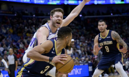 Murphy anota 30 puntos y Pelicans vencen 136-104 a Kings