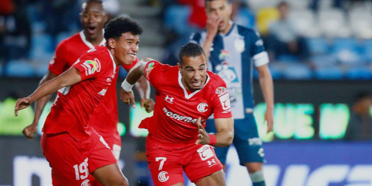 Toluca vence a Pachuca con gol de Sanvezzo