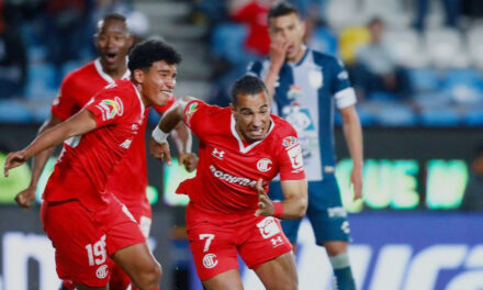 Toluca vence a Pachuca con gol de Sanvezzo