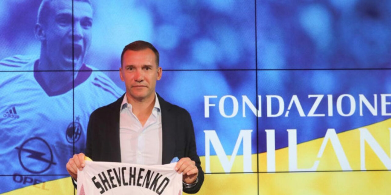 Shevchenko ayuda a reconstruir estadio destruido en Ucrania