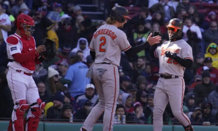 Con 5 hits de Rutschman, Orioles amargan inicio en Boston