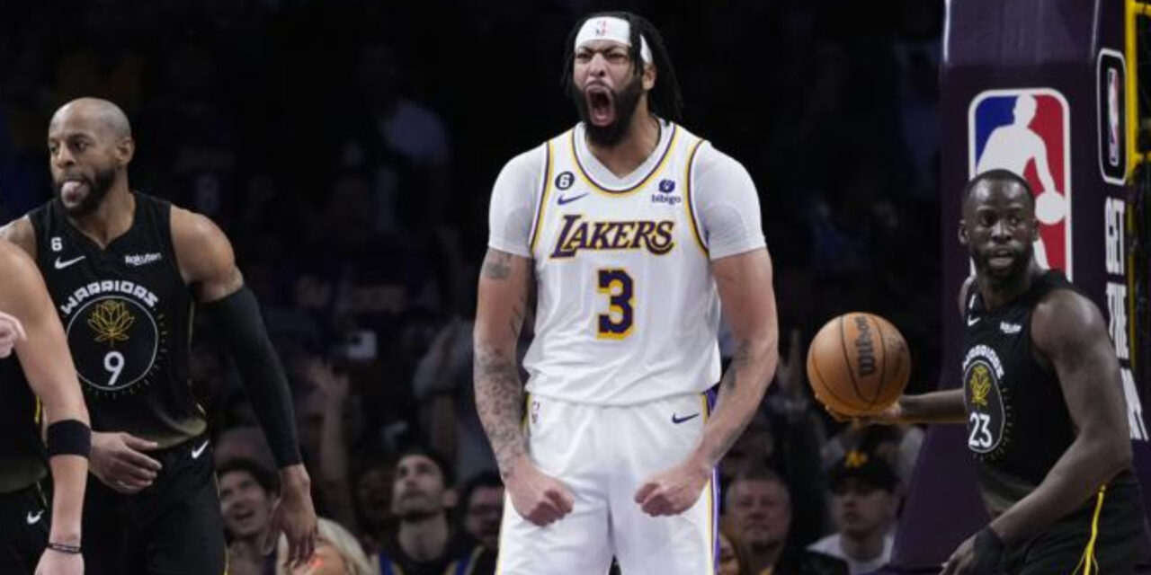 Davis anota 39 puntos en victoria de Lakers sobre Warriors