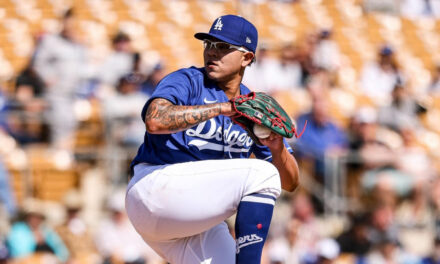 Julio Urías logra adaptarse rápidamente al ‘nuevo beisbol’