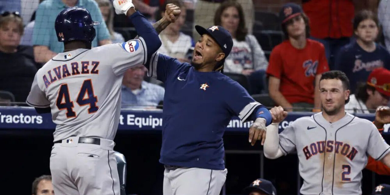 En duelo de campeones recientes, Astros vencen a Bravos