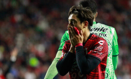 Con uno más casi todo el juego, Xolos no pudo con León; empate sin goles