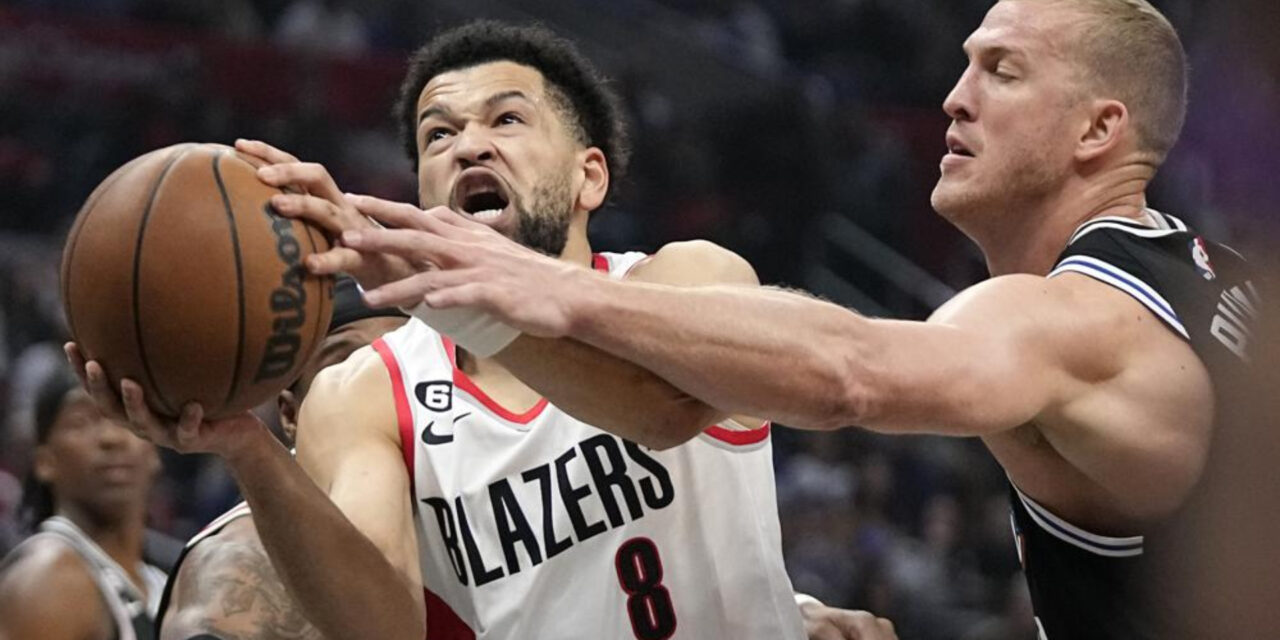 Clippers vencen a Blazers y avivan esperanza de playoffs