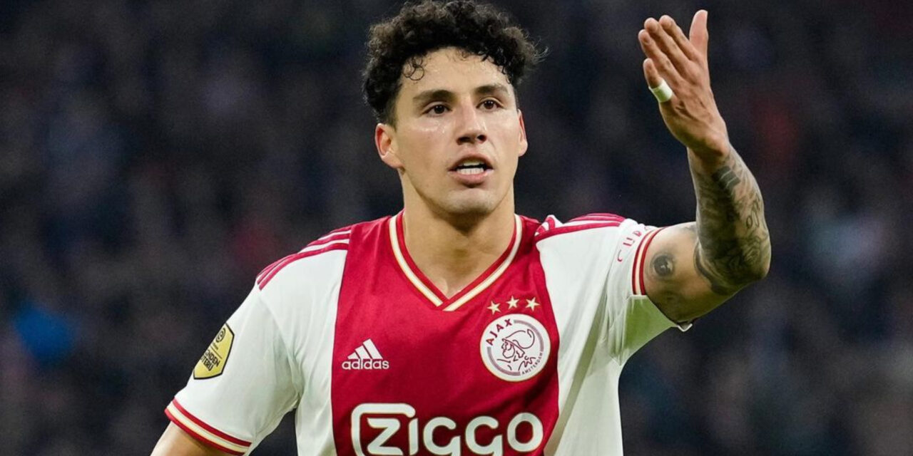 Con un gol de Jorge Sánchez, Ajax se impone
