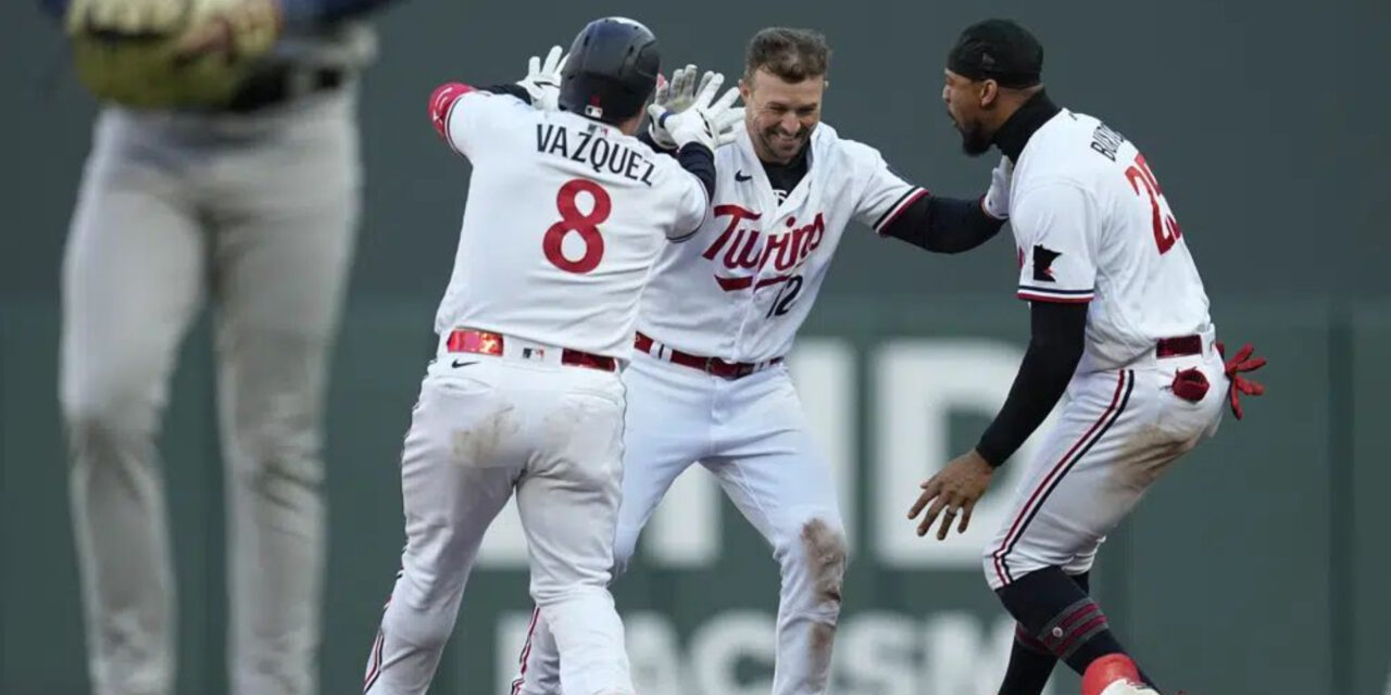 Mellizos superan a Astros, con hit de Farmer en la 10ma