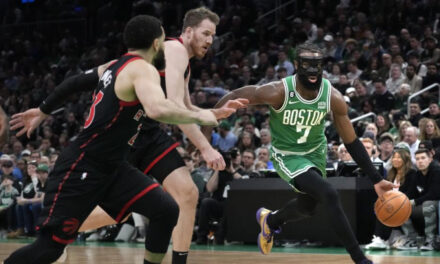 Celtics aseguran 2do sitio del Este; vencen a Raptors