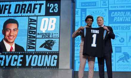 Panthers reclutan a Young como 1ra selección del draft