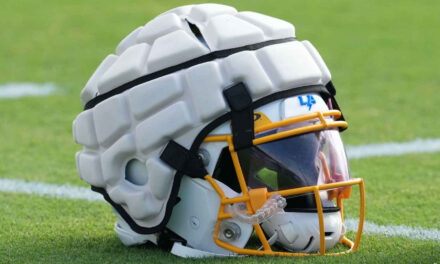 NFL aprueba casco especial para evitar conmociones cerebrales en QB