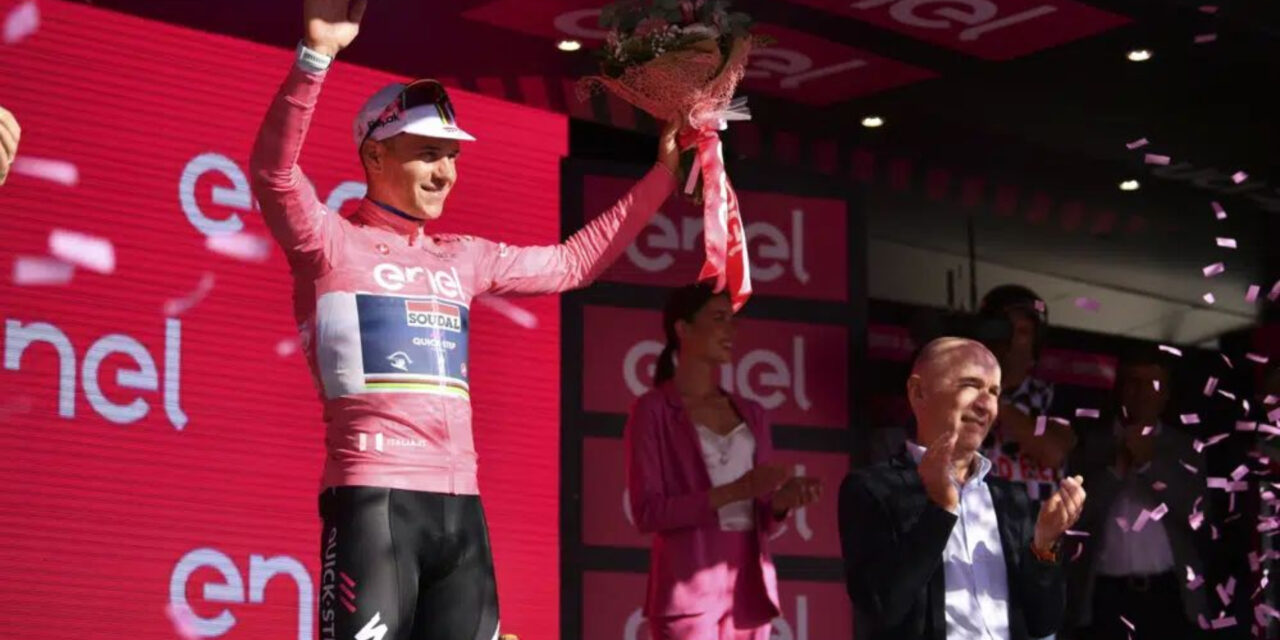 Evenepoel se lleva la primera etapa del Giro de Italia