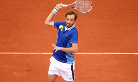 Medvedev augura buenos resultados en Roland Garros, torneo que no es de su agrado