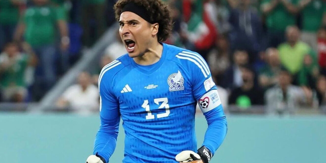 FIFA recuerda las atajadas mundialistas de Guillermo Ochoa