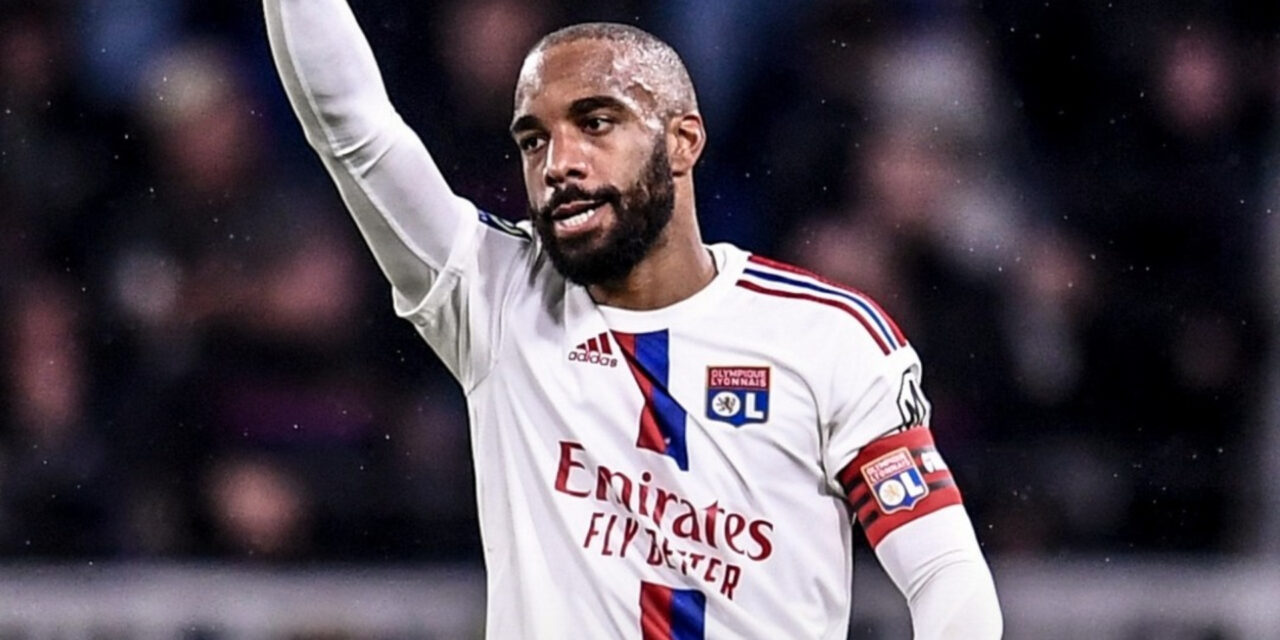 Lyon derrota al Mónaco y se acerca a puestos europeos