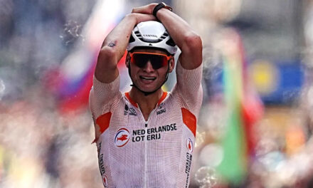 Van der Poel se recupera de caída y se proclama campeón mundial de ruta